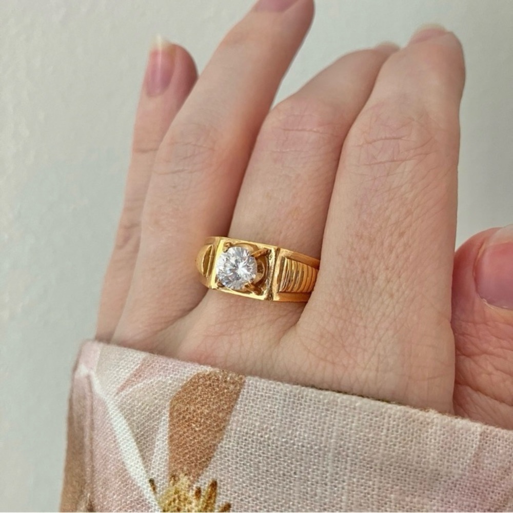 Signet Solitaire 14KHGE LINDCP Gold Vintage Ring “Amadea” Masculine Round China
